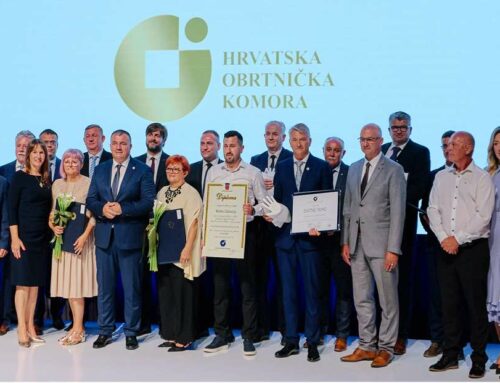 Statua – Zlatne ruke, najveće i najznačajnije priznanje Hrvatske obrtničke komore, uručena je danas uvaženom i cijenjenom slatinskom obrtniku Stjepanu Kenjeriću